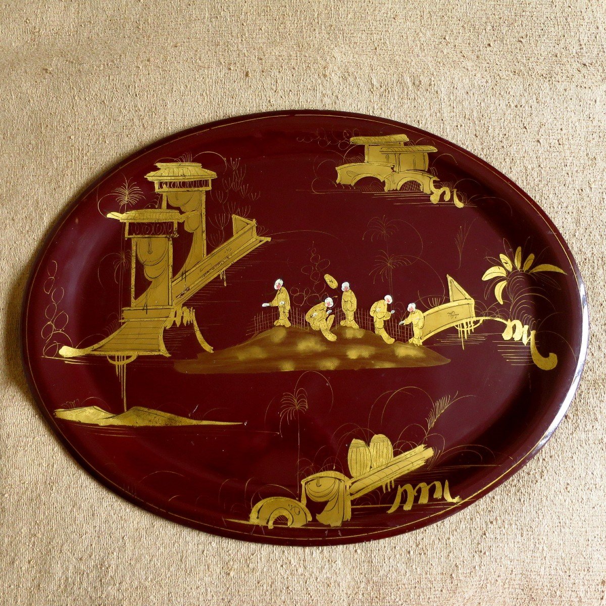 Large Oval Napoleon III Tray In Burgundy Lacquered Metal With Chinese Decoration