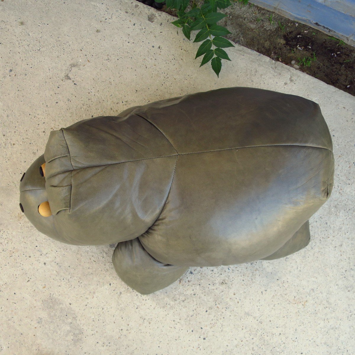 Hippopotame en cuir, repose-pieds dans le goût de Dimitri Omersa vers 1970-photo-6