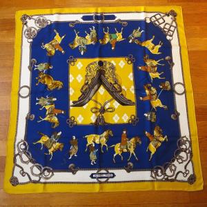Foulard carré Hermès Paris "EQUITATION JAPONAISE" par Françoise de la Perrière en 1969