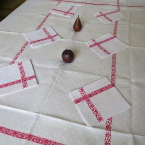 Table Service In White And Red Damask Linen, Circa 1900