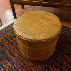 Pouf coffre De Sède Patchwork de cuir marron vers 1960