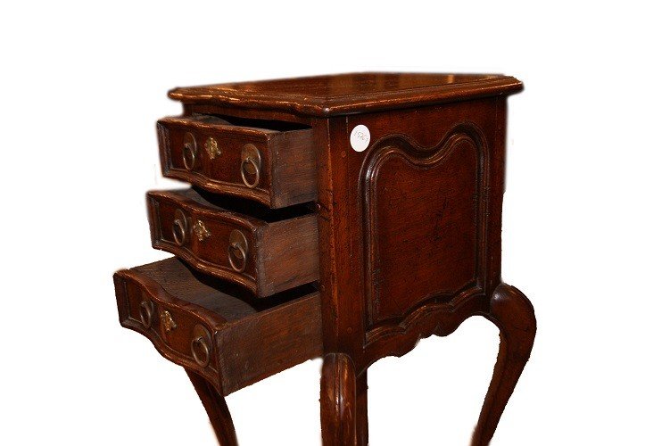 Pair Of Beautiful Mid-1800s French Bedside Tables In The Provençal Style-photo-4