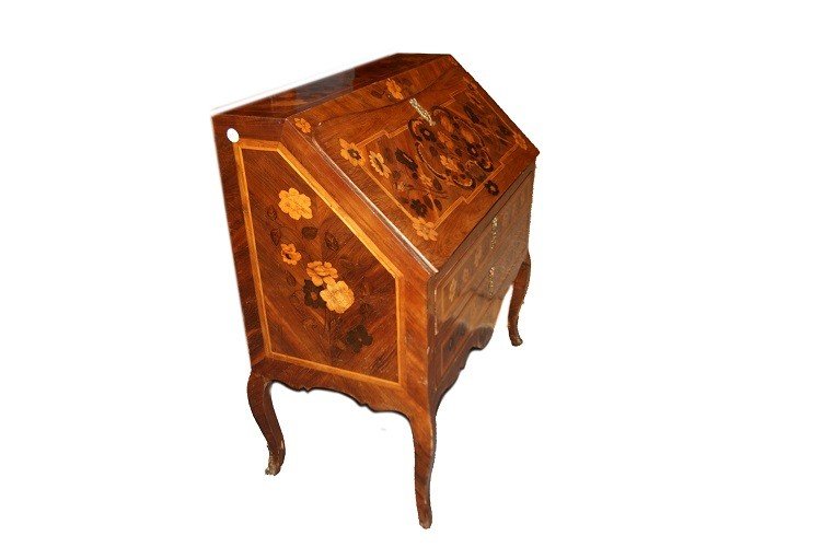 Superb Graceful French Sloping Desks From 1700 In Richly Inlaid Walnut Wood-photo-2