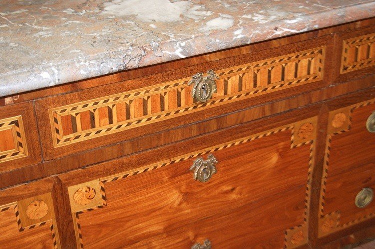 Beautiful Louis XVI Style Chest Of Drawers From The Late 1700s And Early 1800s, Richly Inlaid-photo-4