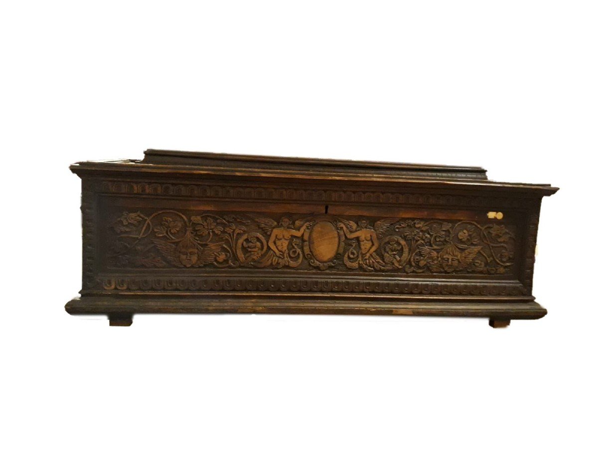 Large Old German Oak Chest With Fully Carved Temple Cover From The Mid-1700s