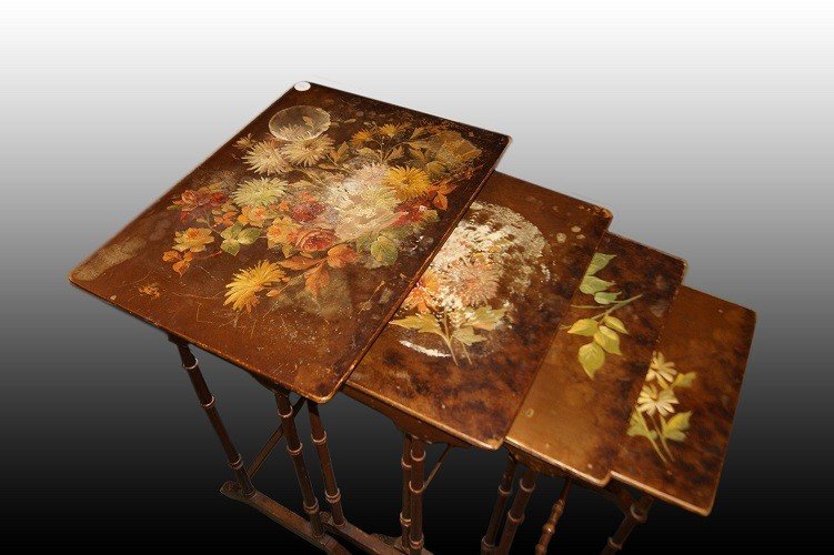 Group Of 4 French Nest Tables Painted Vernis Martin-photo-2