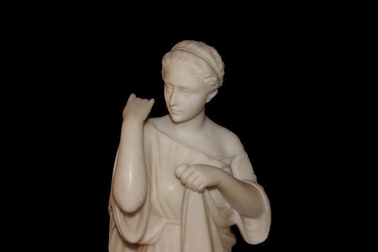 Belle Sculpture Française En Marbre Du 19ème Siècle Représentant Une Dame-photo-3