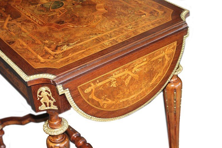 Précieuse Petite Table De Style Louis XVI Du XIXe Siècle, Avec Des Côtés Repliables marquetée-photo-1