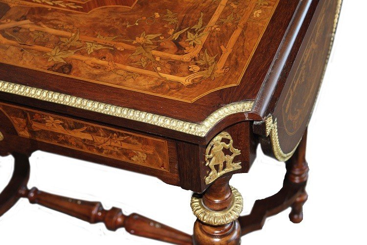 Précieuse Petite Table De Style Louis XVI Du XIXe Siècle, Avec Des Côtés Repliables marquetée-photo-2