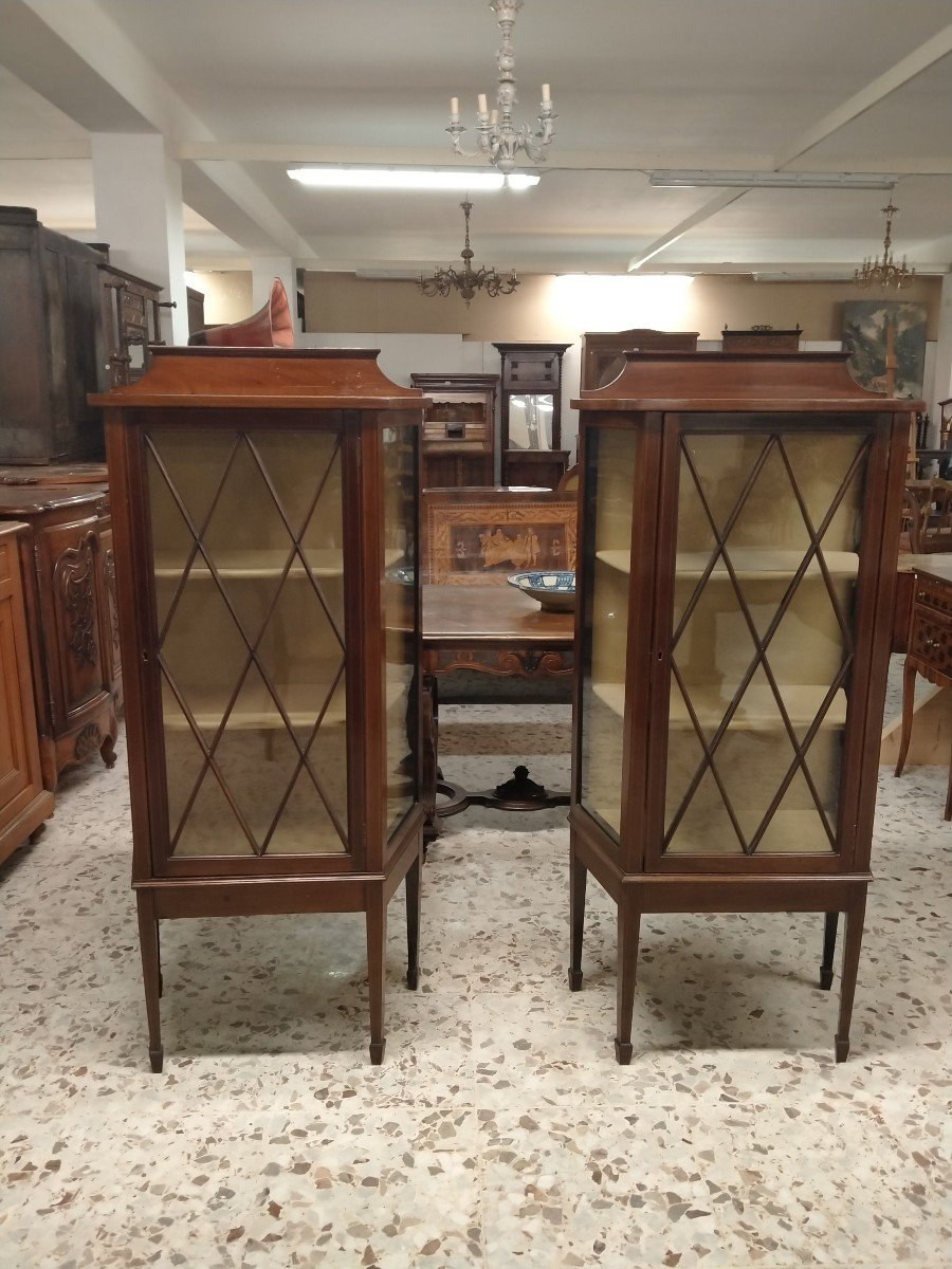Pair Of English Display Cabinets-photo-2