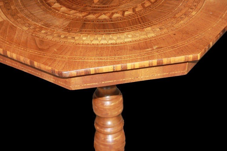 Sorrentine Octagonal Table From The First Half Of The 1800s With A Richly Inlaid Top-photo-4
