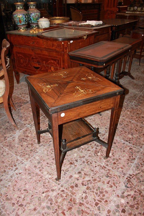 English Victorian-style Lace Handkerchief Game Table From The Second Half Of The 1800s