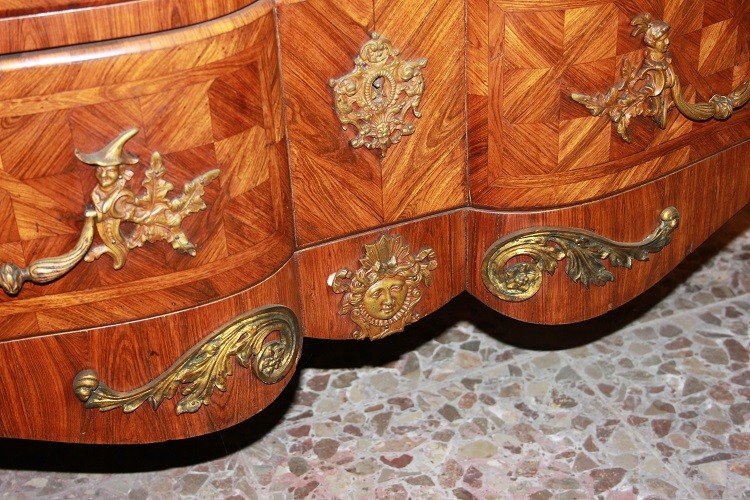 Superbe Commode Française Du Début Du XIXe Siècle De Style Louis XV En Bois De Rose Avec Marbre-photo-4