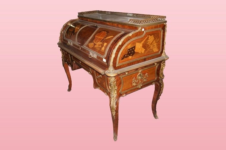 Large Louis XV Desk On Wheels Richly Inlaid From The Early 1800s-photo-2