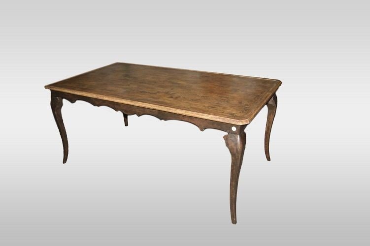 Grande Table Provençale Fixe Du 19e Siècle En Bois De Noyer Avec Des Pieds Sculptés