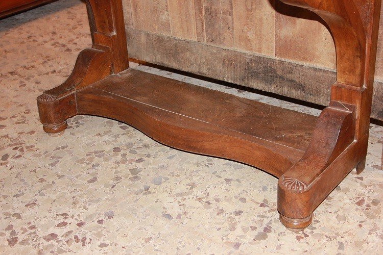 Console De Style Louis-philippe En Noyer Avec Un Dessus En Marbre, Un Tiroir Motifs sculptés -photo-1