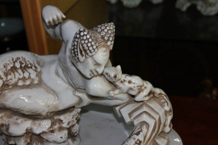 Large French 19th-century Centerpiece In White Porcelain With A Sculpture Of A Faun-photo-3