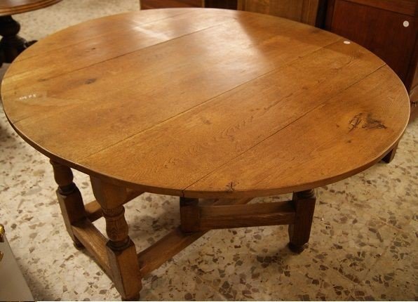 Oval Finned Table, French, Mid 1800s In Solid Oak. Removable Feet To Support The Flaps