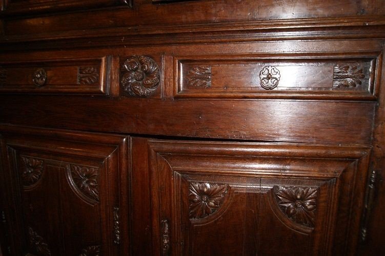 Antique French Louis XIV Style Double Body Sideboard From The Early 1700s In Chestnut Wood-photo-4