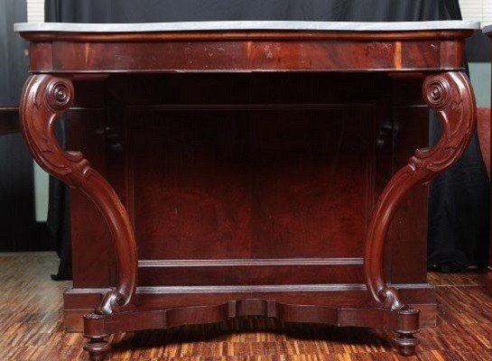 Console De Style Louis-philippe Du XIXe Siècle En Acajou Avec Un Plateau En Marbre