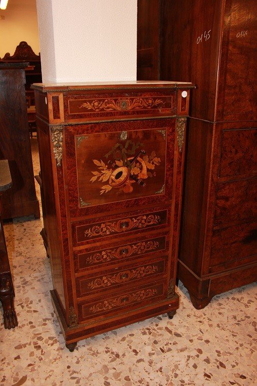 Petit Secrétaire Français De Style Louis XVI Avec Marbre Bronze Et Des Motifs d'Incrustation