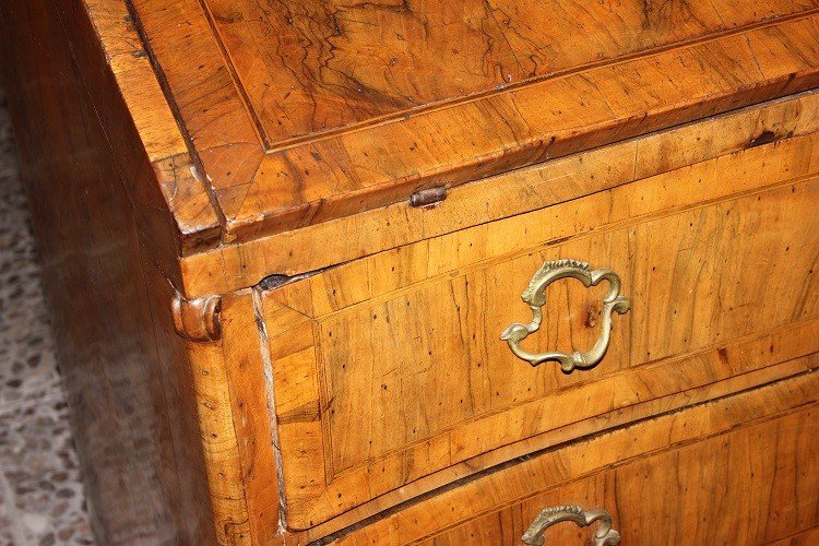 Italian Drop-leaf Chest From The Mid-1700s, Louis XV Style, In Walnut Wood And Walnut Burl-photo-3