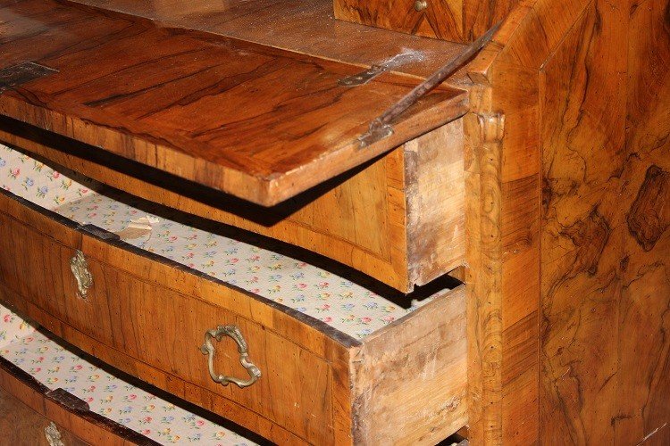 Italian Drop-leaf Chest From The Mid-1700s, Louis XV Style, In Walnut Wood And Walnut Burl-photo-8
