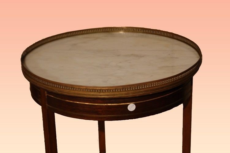 Table Basse Circulaire Avec Plateau En Marbre Blanc Et Incrustation En Laiton 1800-photo-2
