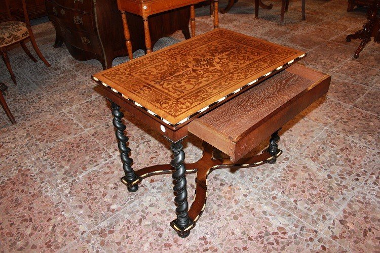 French Mid-19th-century Small Table With A Dutch-influenced Design, Crafted From Rosewood-photo-2