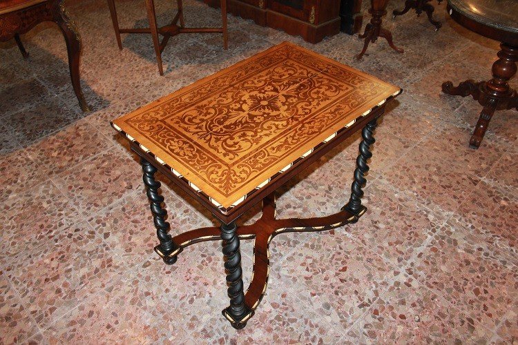French Mid-19th-century Small Table With A Dutch-influenced Design, Crafted From Rosewood-photo-3