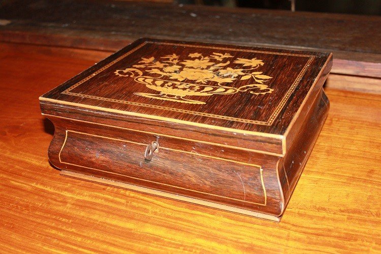 Small French Box From The Mid-1800s, Carlo X Style, In Rosewood-photo-2