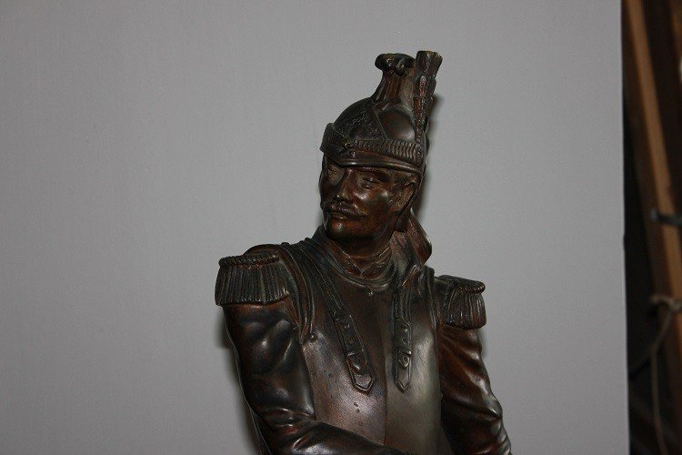 Sculpture Française En Bronze Du 19ème Siècle Représentant Un Soldat Officier Cavalier Dragon -photo-2