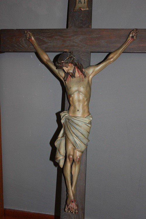 Large French Crucifix From The Second Half Of The 1800s In Wood With A Painted Wooden Christ-photo-1