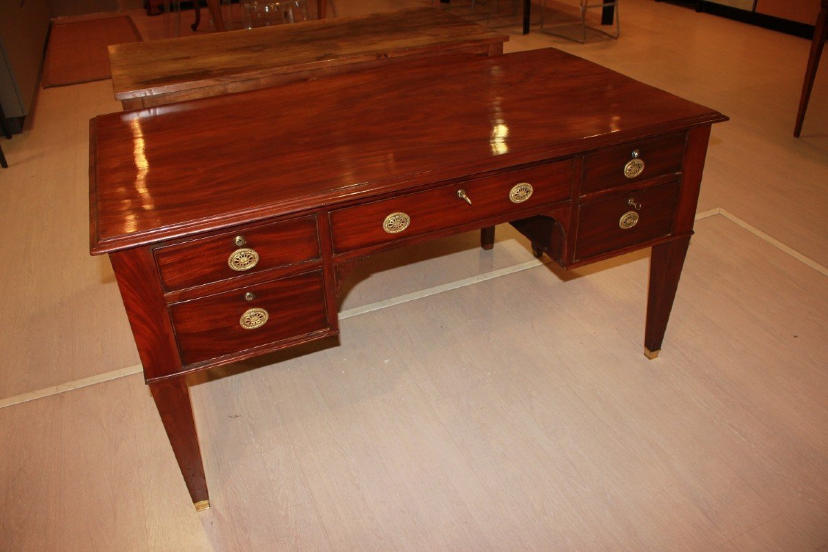 Bureau Louis XVI En Acajou Avec Applications En Bronze, XIXe Siècle