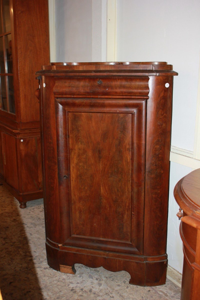 Paire De Encoignure En Acajou, Style Biedermeier, Europe Du Nord