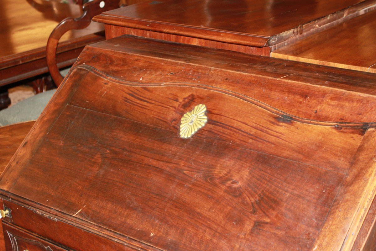 18th Century Provençal Walnut Bureau Writing Desk-photo-4