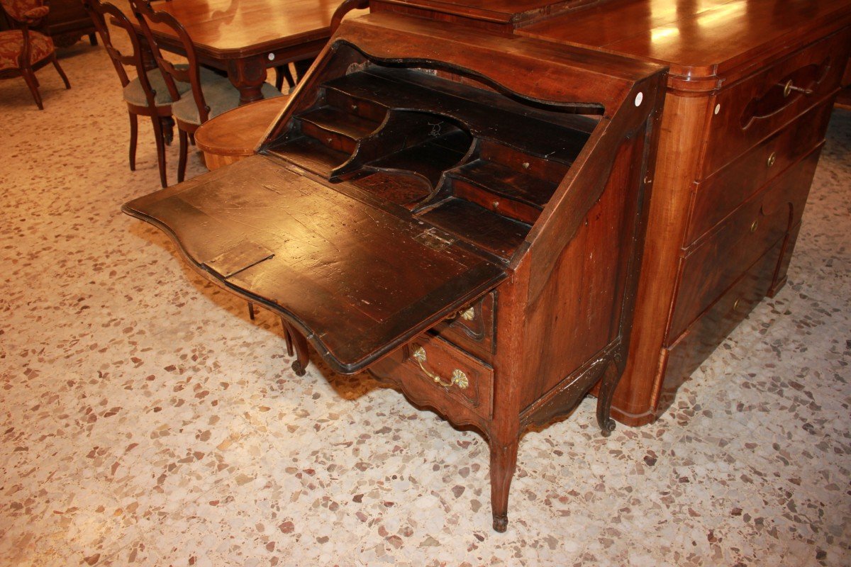 18th Century Provençal Walnut Bureau Writing Desk-photo-1