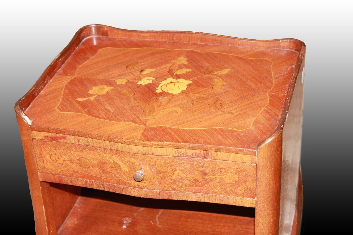 Pair Of French Nightstands From The Early 1900s, Of Transitional Style, In Rosewood. The First -photo-3