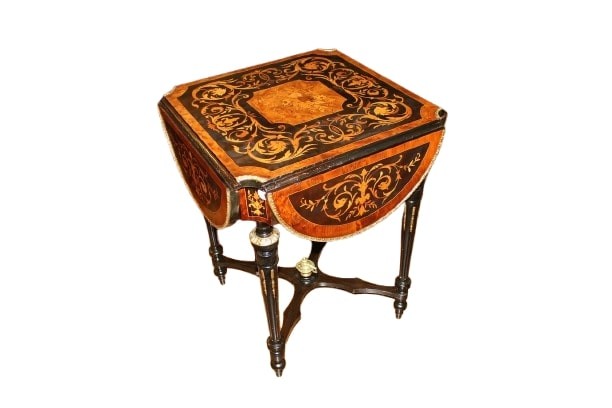 Petite Table à Abattants Style Louis XVI Avec 4 Rabats Richement Marquetée XIX Sec
