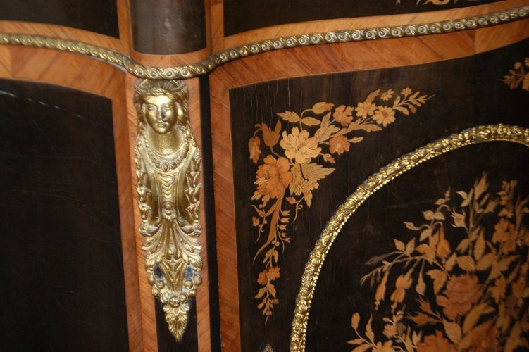 Beautiful Little French Servant From The Mid-1800s, Louis XV Style, In Ebony Wood And Bois De R-photo-3