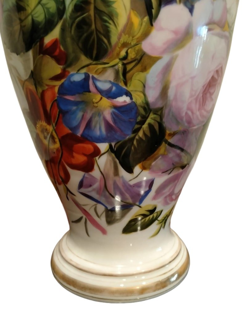 Ensemble De Deux Vases De La Vieille Paris Décorés Des Années 1800, Blancs Avec Motifs Floraux-photo-4