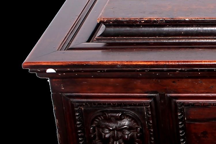 Coffre Italienne Des Années 1800 De Style Renaissance En Noyer Richement Sculpté-photo-4