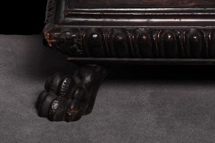 Coffre Italienne Des Années 1800 De Style Renaissance En Noyer Richement Sculpté-photo-1