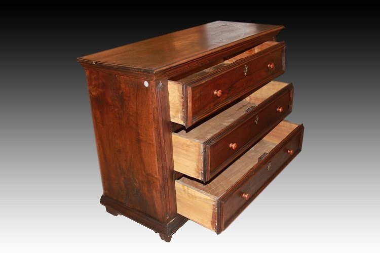 Italian Lombard-venetian Walnut Chest Of Drawers From The Late 17th To Early 18th Century-photo-3