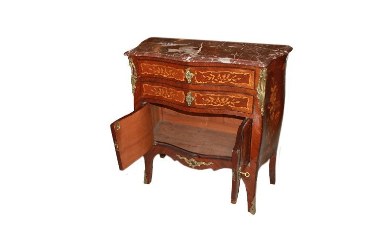 Petit Commode Français Avec Tiroirs Et 2 Portes De Style Louis XV Du XIXe Siècle Marqueté-photo-2