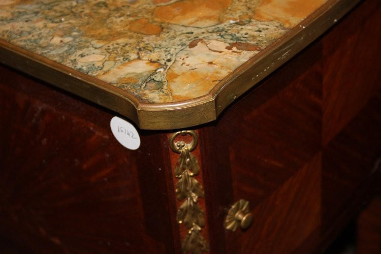 Petite Chevet Ancien Parisienne Du XIXe Siècle Avec Marbre Et Bronzes De Style Louis XV-photo-4