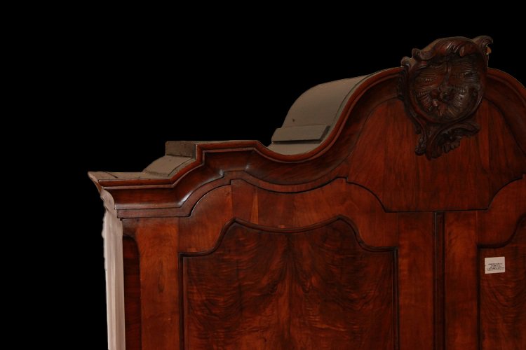 Buffet Trumeau Hollandais Du XVIIIe Siècle De Style Chippendale En Bois De Noyer-photo-1
