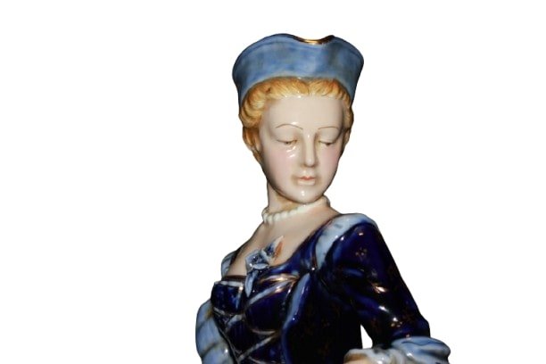 Statuina In Porcellana Francese Di Fine 1800 Raffigurante Dama Con Cesto Di Fiori.   Provenienz-photo-3