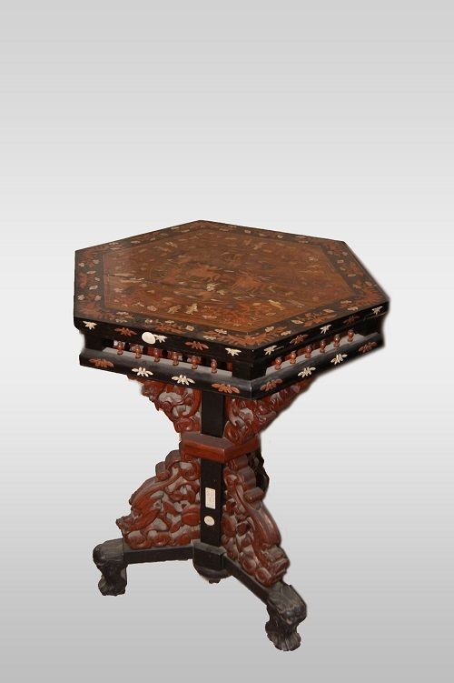 English Coffee Table With Oriental Taste From The Mid-1800s, Made Of Various Woods
