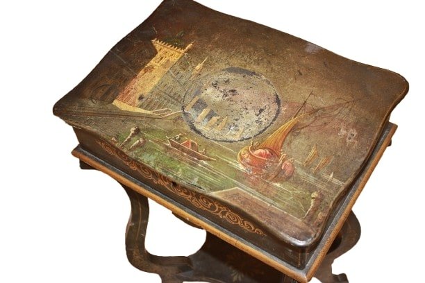 Beautiful 19th-century French Vernis Martin Sewing Table With Painted Venice Scene-photo-2